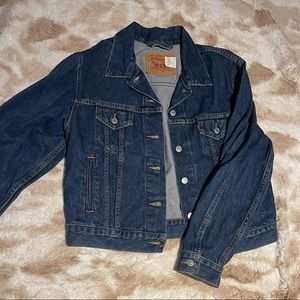 Levi’s dark wash denim jean jacket